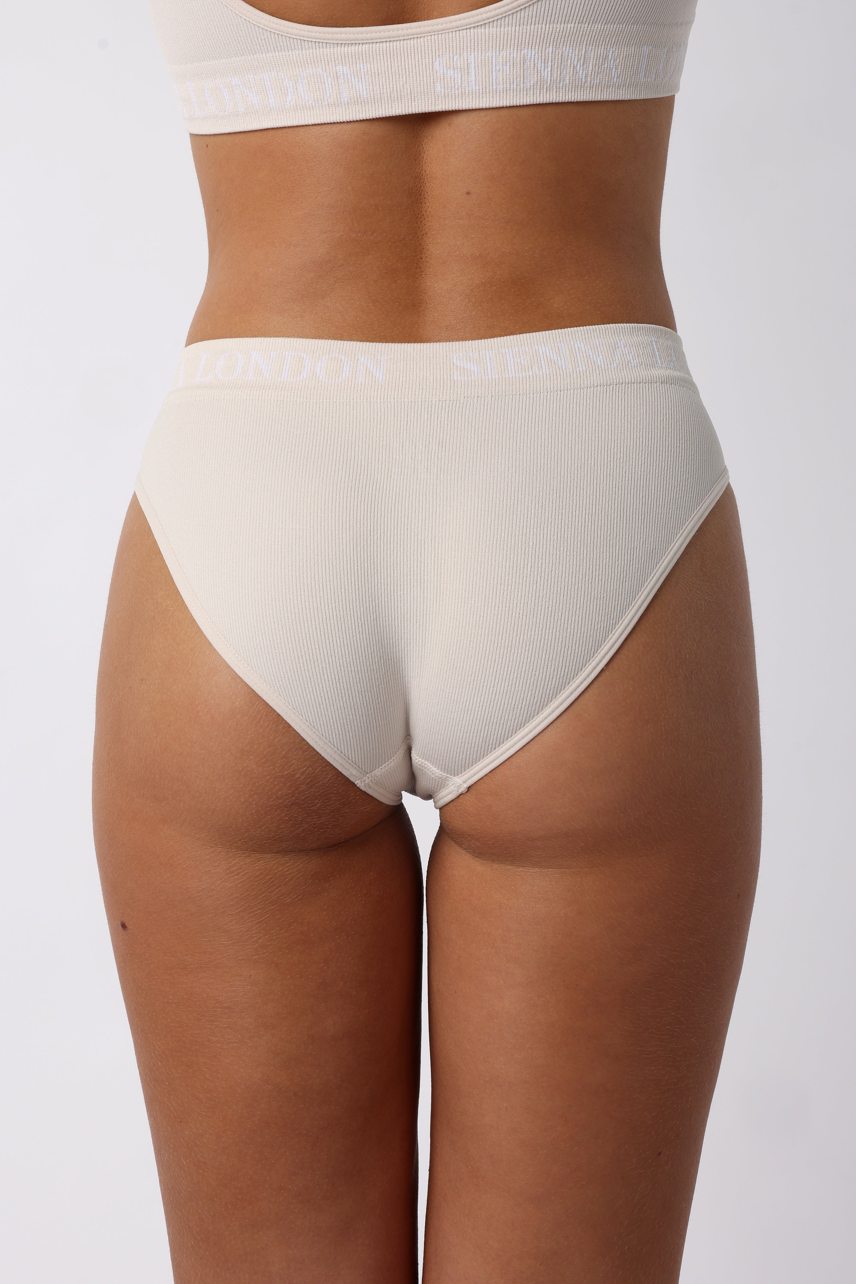 Comfort Brief Ecru